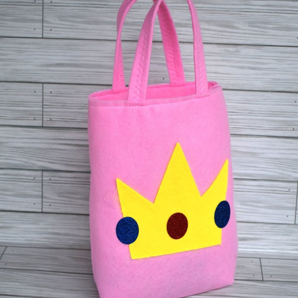 Halloween trick or treat felt bag/ Princess Peach crown